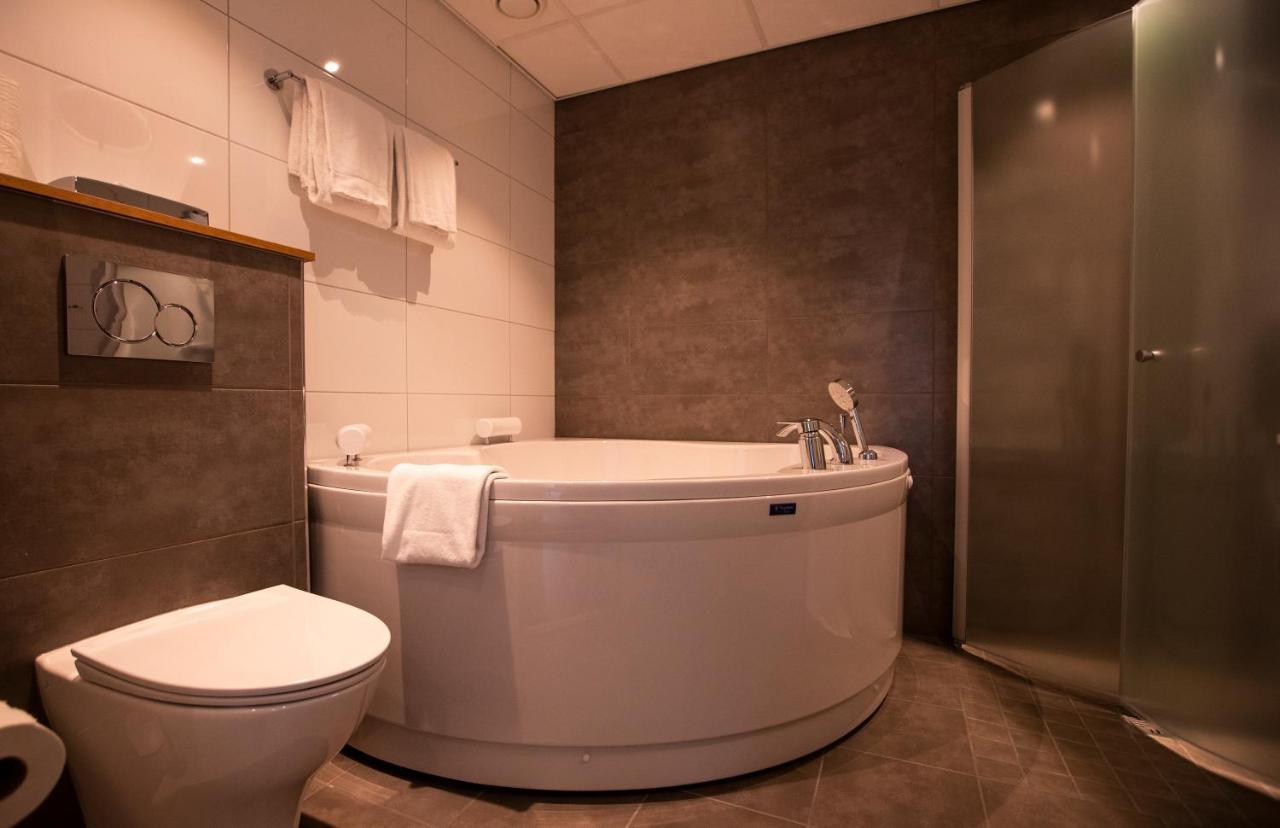 Park Alandia Hotel Mariehamn Kültér fotó